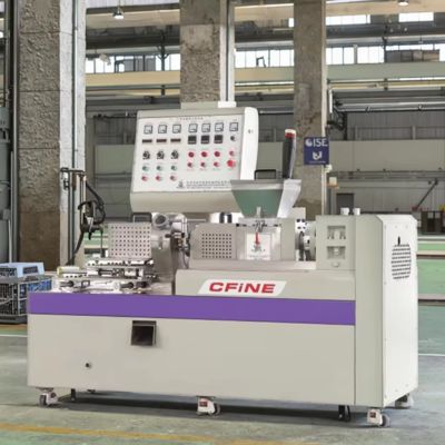 Double Wrist Feeding Atmosphere Protection Granulator 11KW With Wind Conveys Cooling