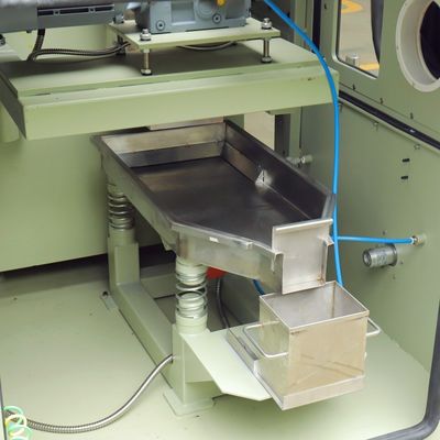 5L Atmosphere Isolation Mixer Granulator Machine Tight Structure For Metal Powder