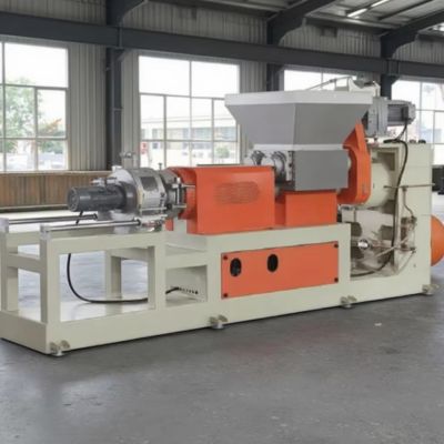 Twin Rolls Feeding Motor Extrusion Granulator Granulation Unit 250-400kg/H
